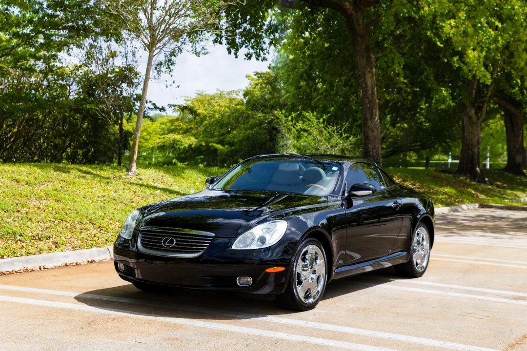 2005 Lexus SC430 - Image 2 of 31