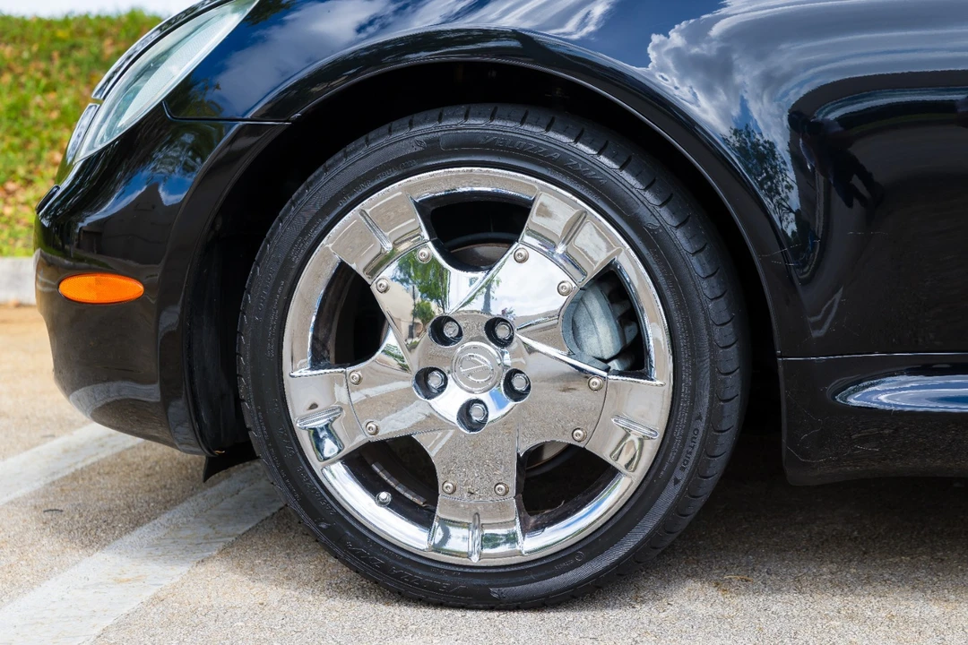 2005 Lexus SC430 - Image 17 of 31