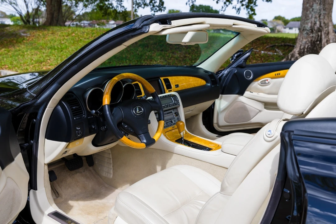2005 Lexus SC430 - Image 29 of 31