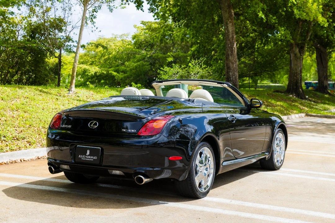 2005 Lexus SC430 - Image 11 of 31