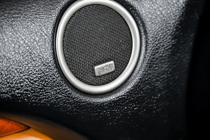 2005 Lexus SC430 - Image 17 of 31