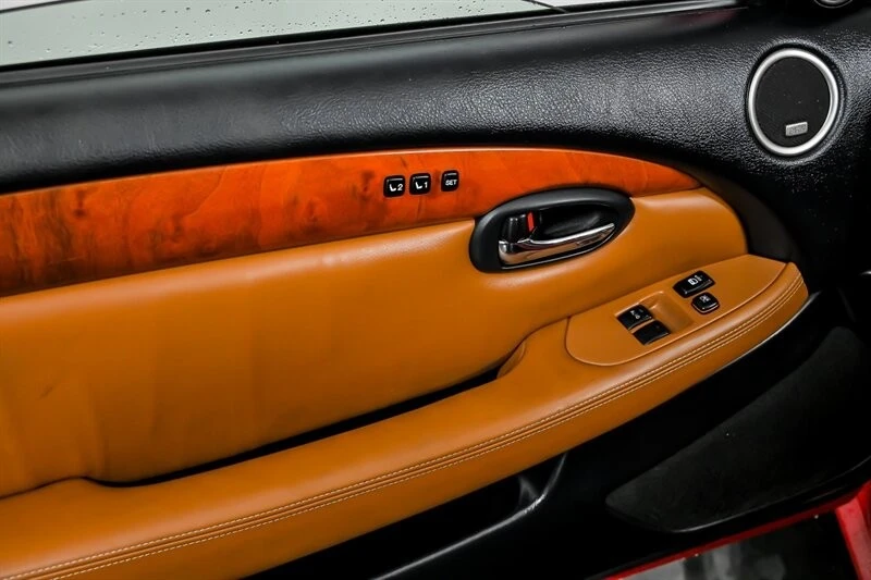 2005 Lexus SC430 - Image 15 of 31