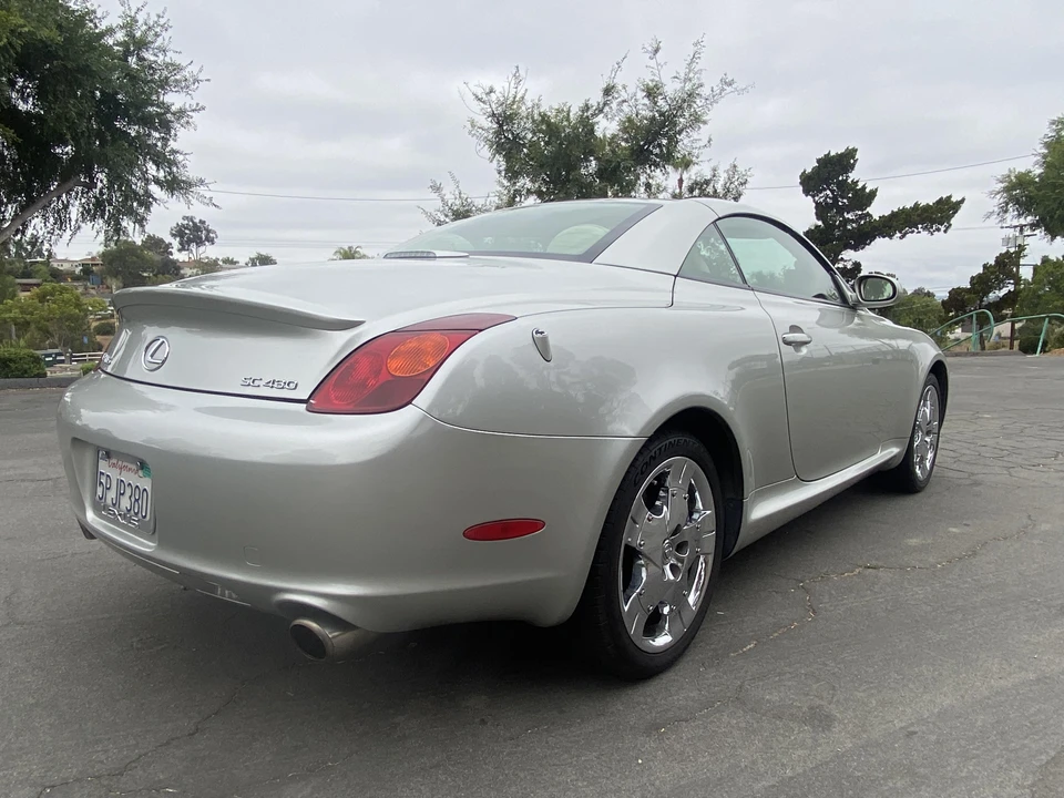 2005 Lexus SC430 - Image 16 of 31