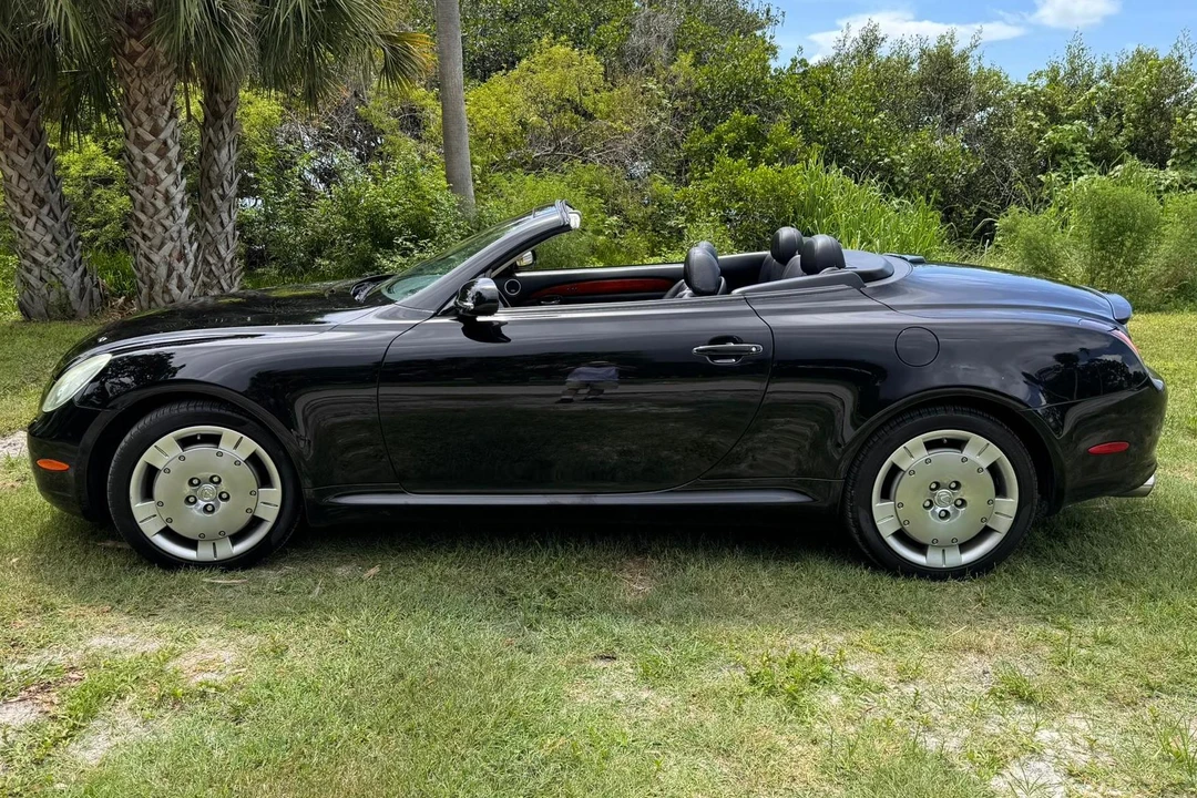 2005 Lexus SC430 - Image 3 of 31