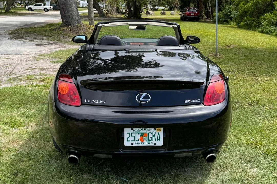 2005 Lexus SC430 - Image 5 of 31