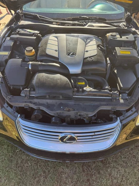 2005 Lexus SC430 - Image 8 of 10