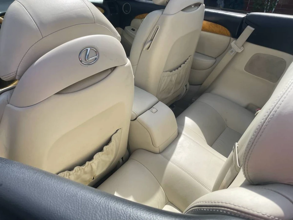 2005 Lexus SC430 - Image 8 of 12
