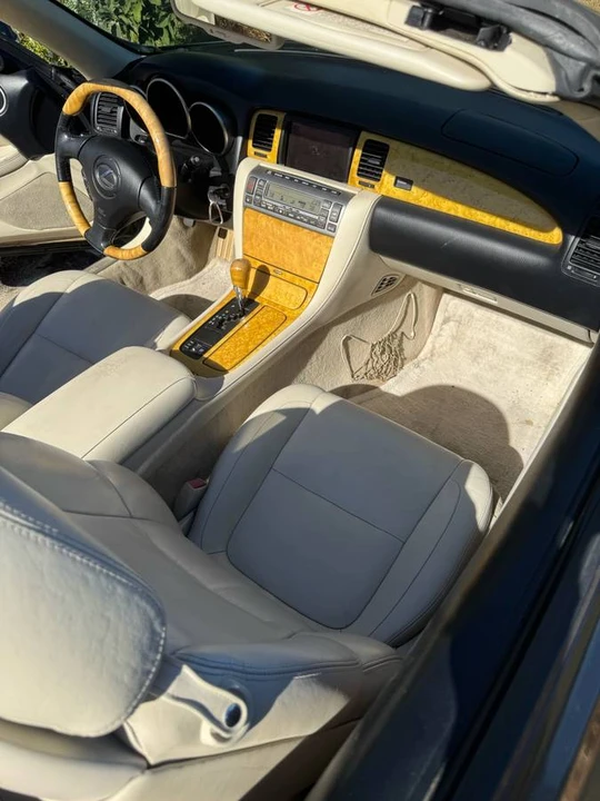 2005 Lexus SC430 - Image 6 of 10
