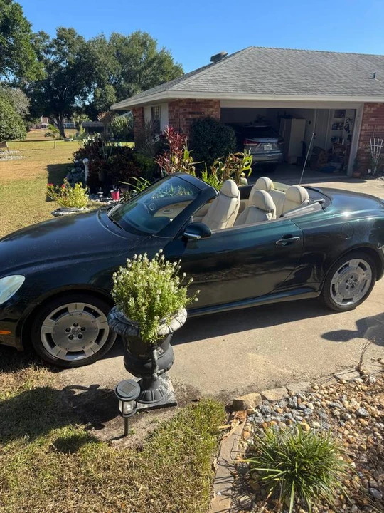 2005 Lexus SC430 - Image 3 of 12