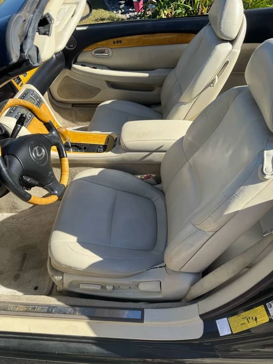 2005 Lexus SC430 - Image 4 of 10