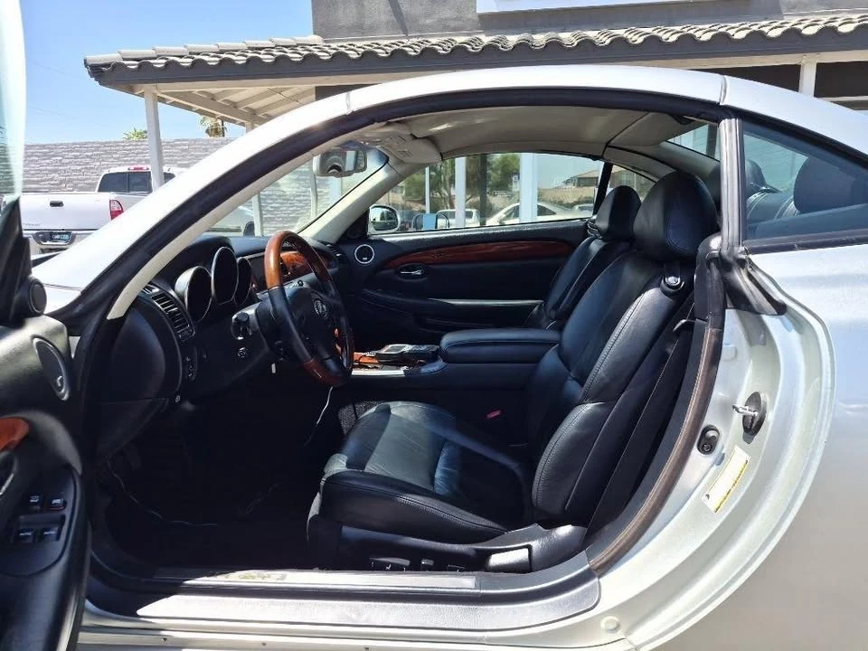 2005 Lexus SC430 - Image 11 of 20