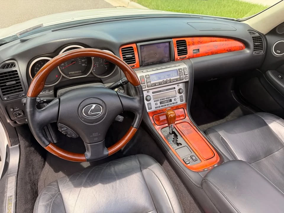 2005 Lexus SC430 - Image 14 of 20