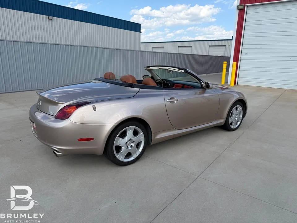 2005 Lexus SC430 - Image 11 of 20