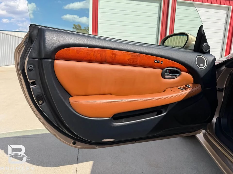 2005 Lexus SC430 - Image 16 of 20