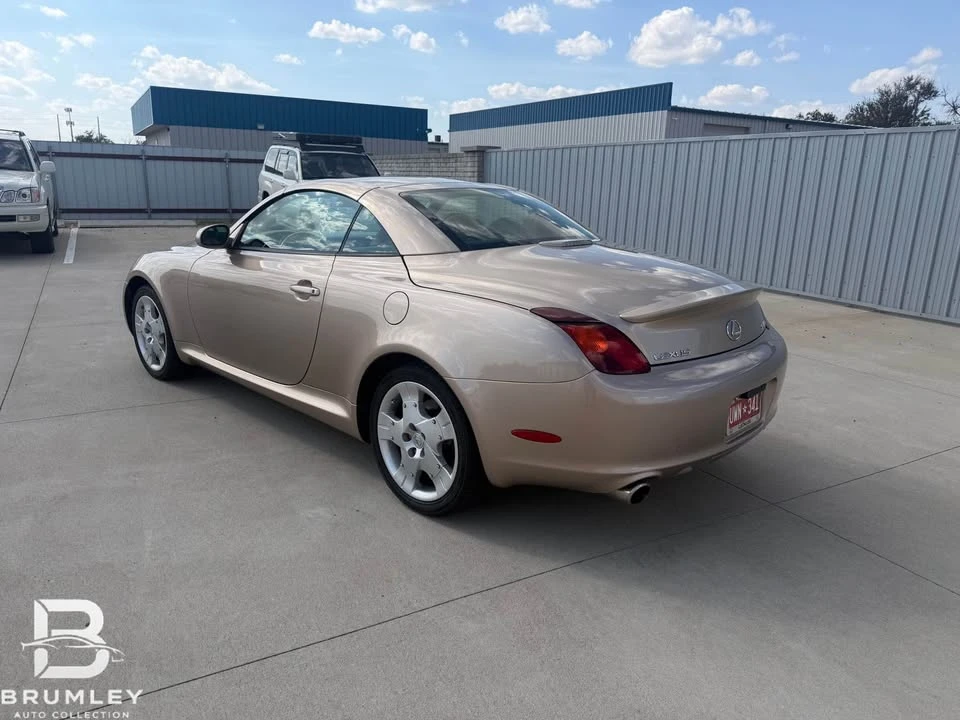 2005 Lexus SC430 - Image 3 of 20