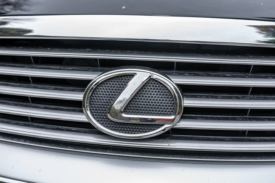 2005 Lexus SC430 - Image 28 of 31