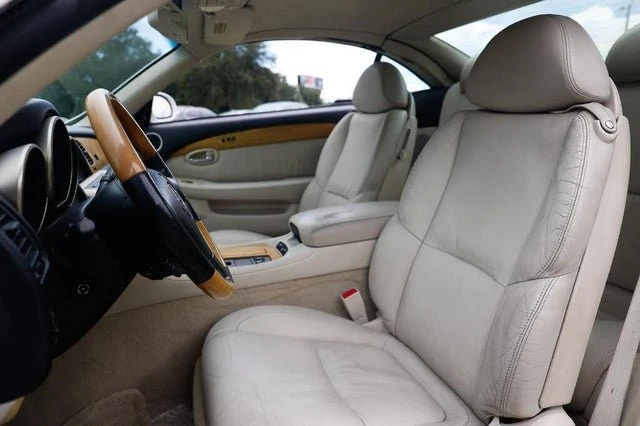 2005 Lexus SC430 - Image 6 of 19