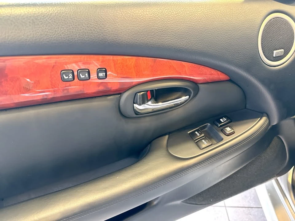 2005 Lexus SC430 - Image 9 of 20