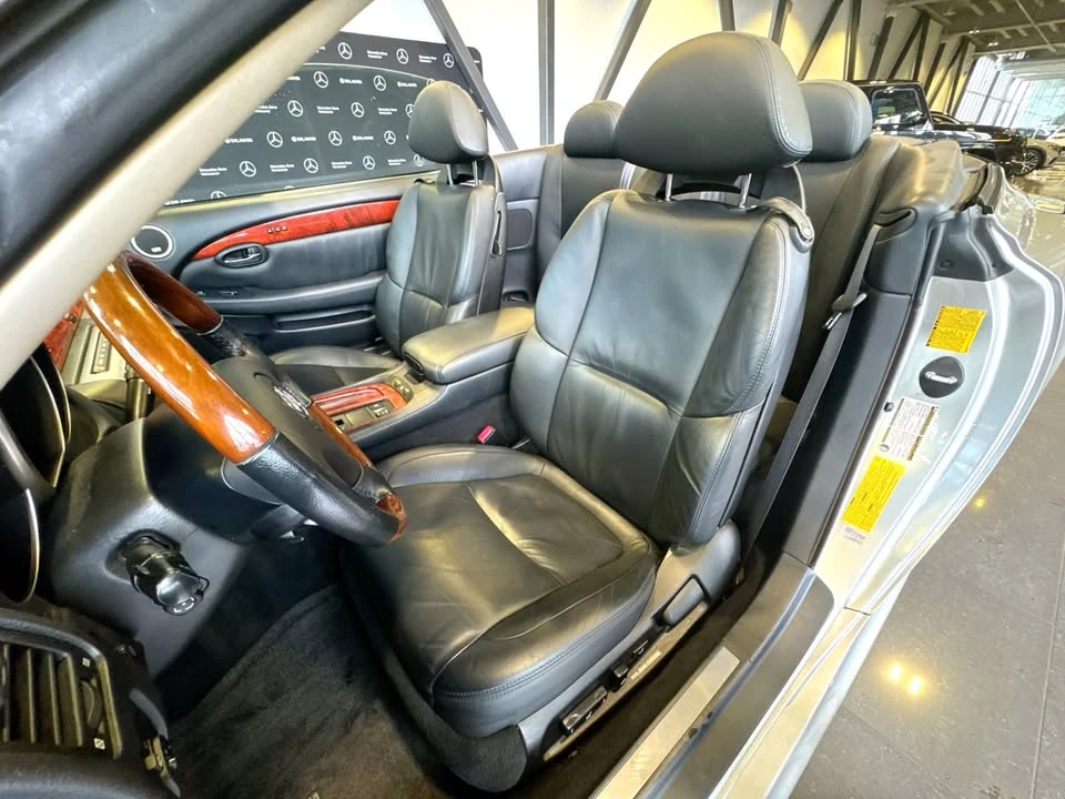2005 Lexus SC430 - Image 10 of 20