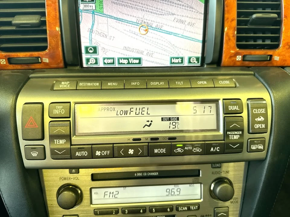 2005 Lexus SC430 - Image 16 of 20