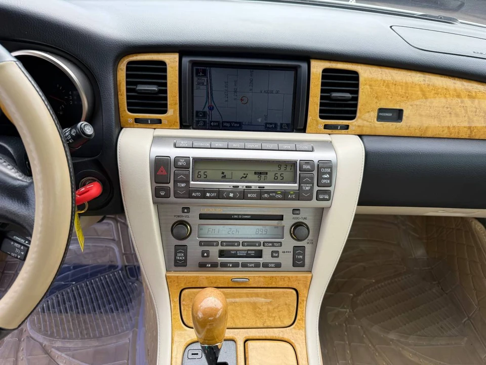 2005 Lexus SC430 - Image 17 of 22