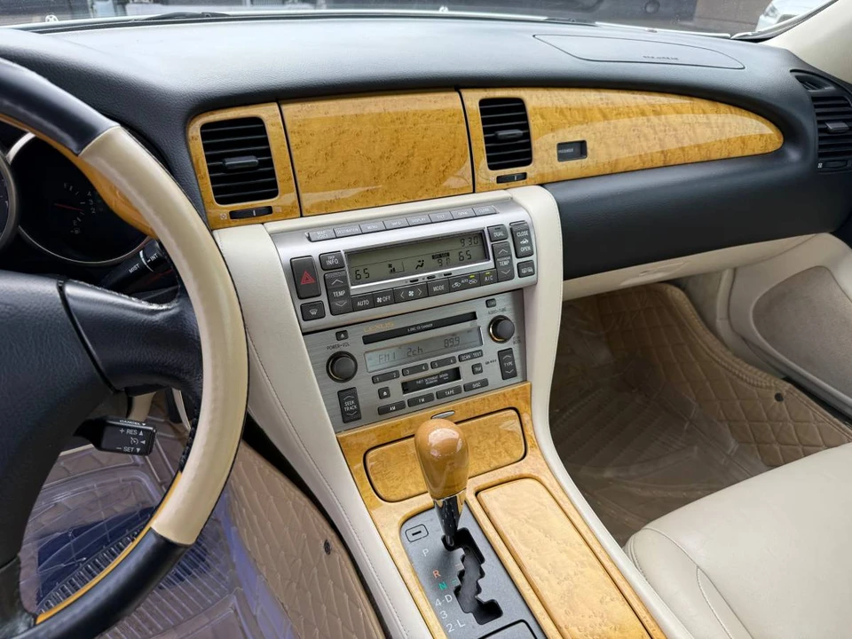 2005 Lexus SC430 - Image 16 of 22