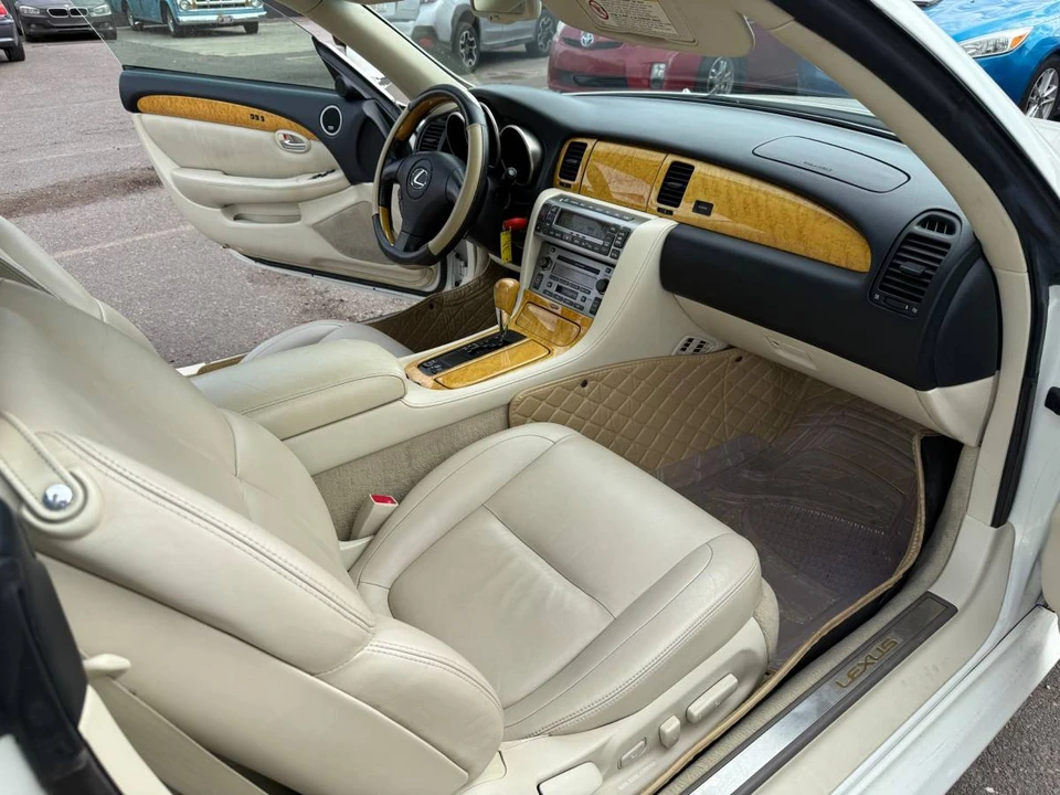 2005 Lexus SC430 - Image 18 of 22