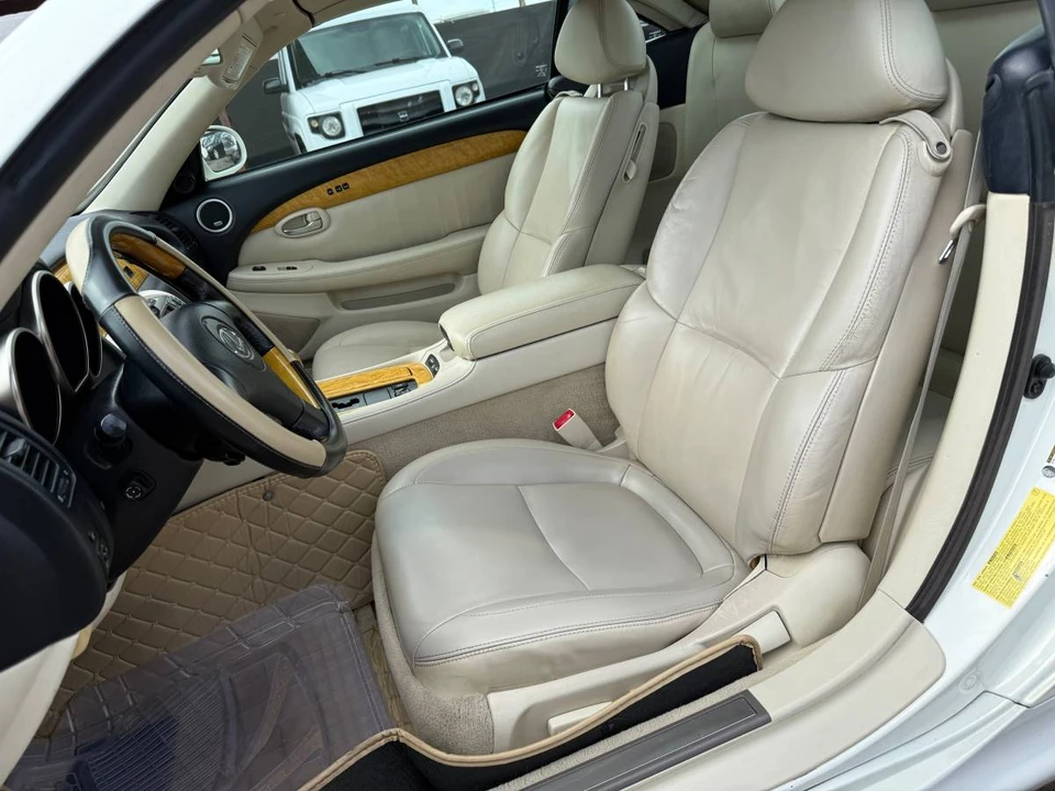 2005 Lexus SC430 - Image 12 of 22