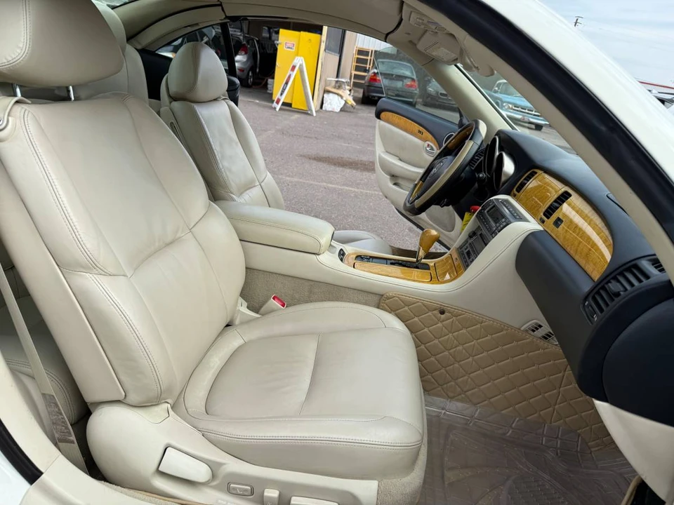 2005 Lexus SC430 - Image 19 of 22