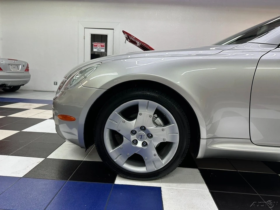 2005 Lexus SC430 - Image 12 of 24