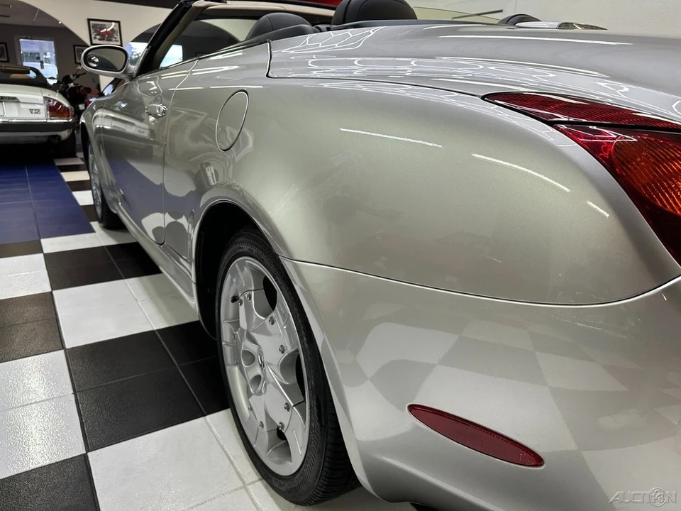 2005 Lexus SC430 - Image 21 of 24