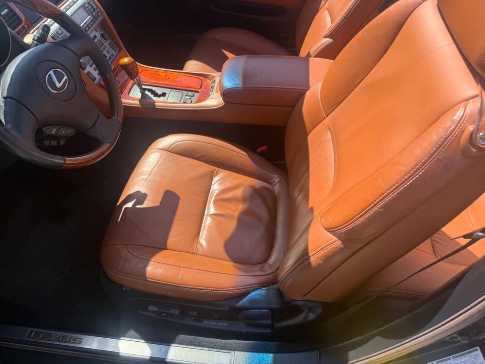 2005 Lexus SC430 - Image 10 of 31
