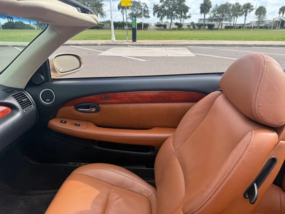 2005 Lexus SC430 - Image 7 of 21