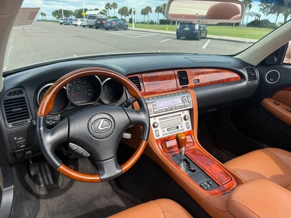 2005 Lexus SC430 - Image 6 of 21