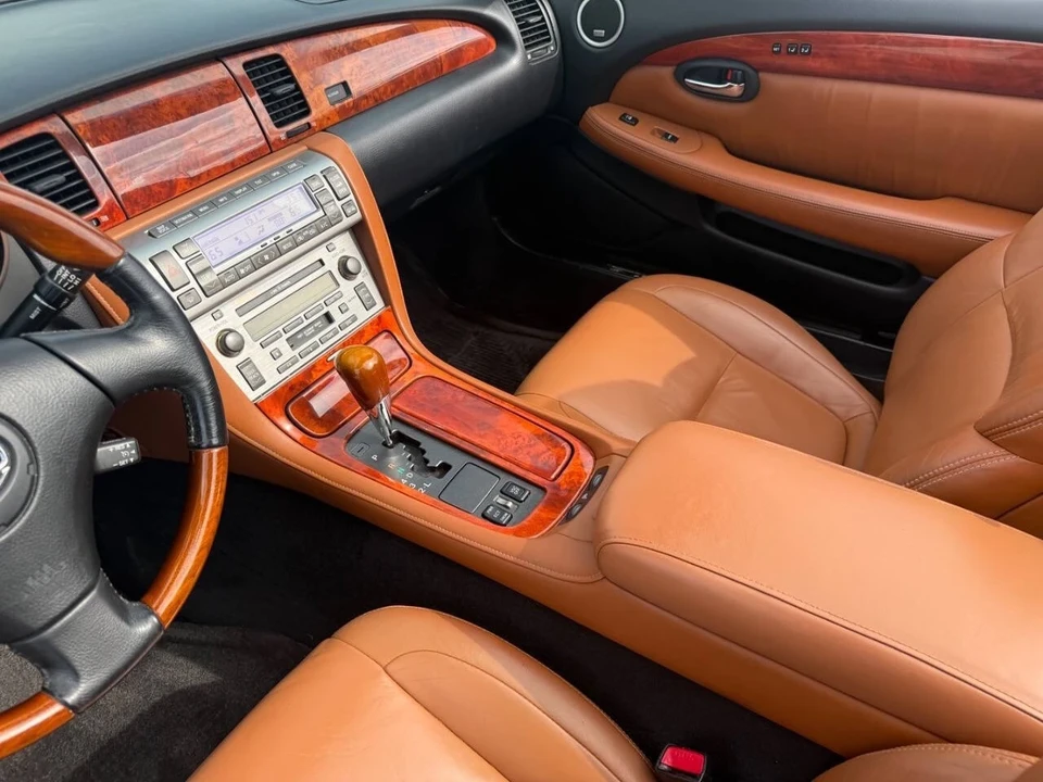 2005 Lexus SC430 - Image 2 of 21