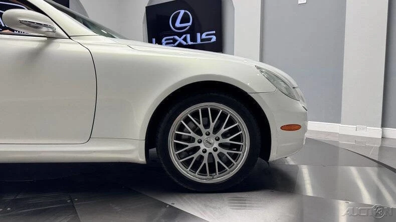 2005 Lexus SC430 - Image 12 of 24