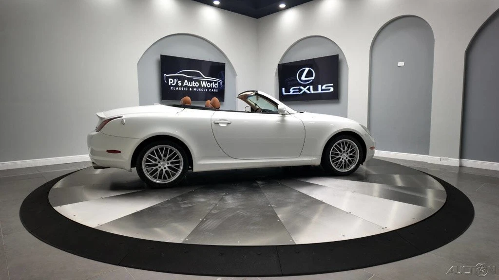 2005 Lexus SC430 - Image 5 of 21