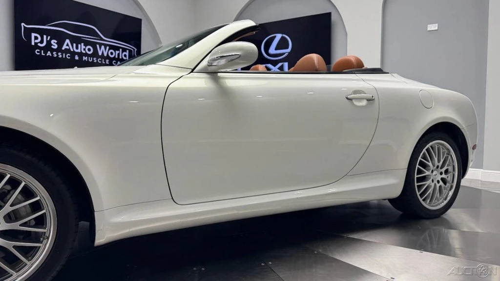 2005 Lexus SC430 - Image 16 of 21