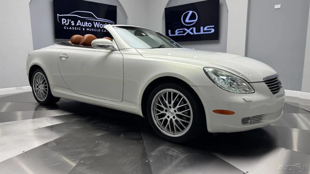 2005 Lexus SC430 - Image 11 of 21