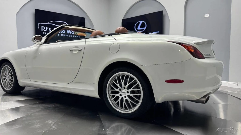 2005 Lexus SC430 - Image 19 of 21