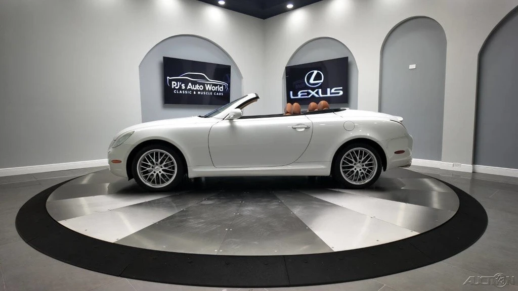 2005 Lexus SC430 - Image 2 of 21
