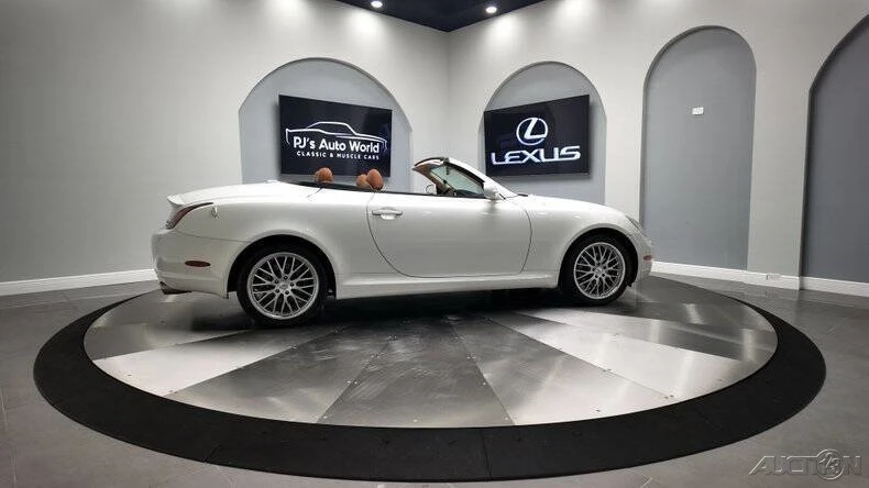 2005 Lexus SC430 - Image 5 of 24