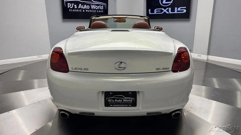 2005 Lexus SC430 - Image 17 of 24