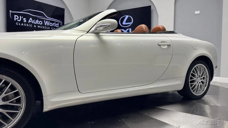2005 Lexus SC430 - Image 16 of 24