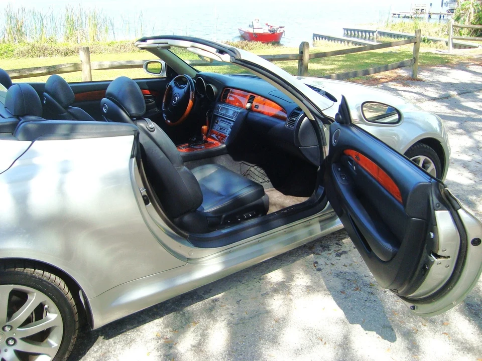 2005 Lexus SC430 - Image 13 of 21