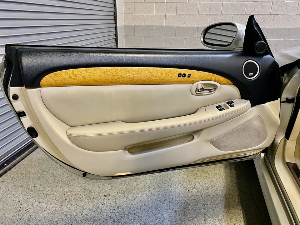 2005 Lexus SC430 - Image 20 of 31