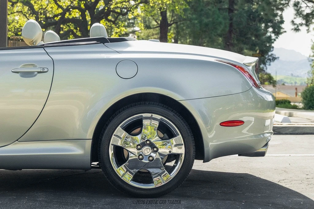 2005 Lexus SC430 - Image 5 of 12