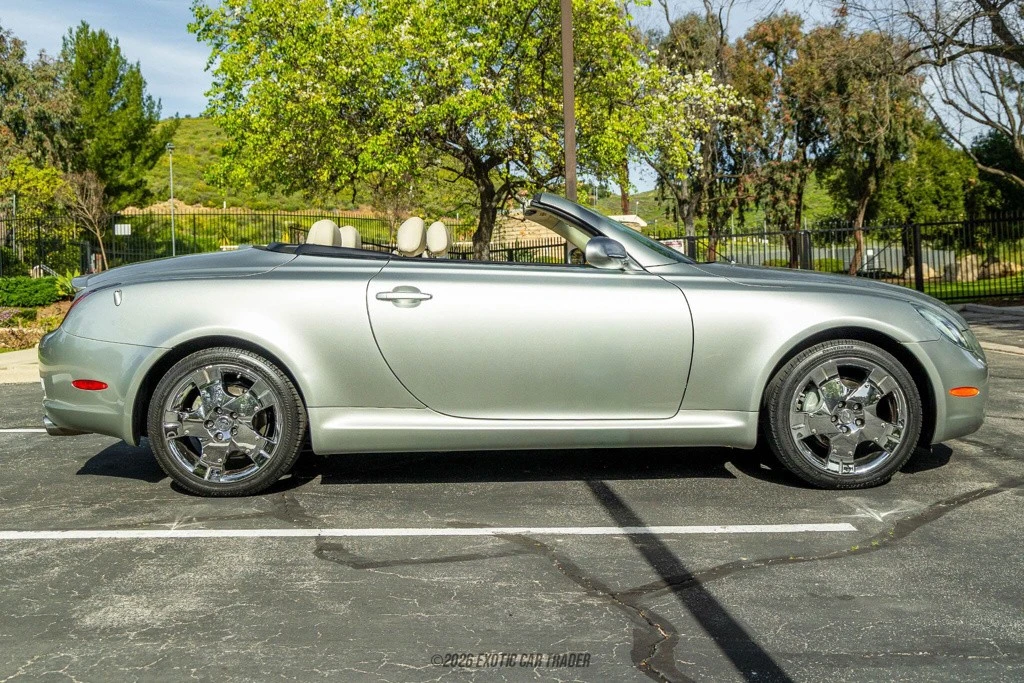 2005 Lexus SC430 - Image 9 of 12