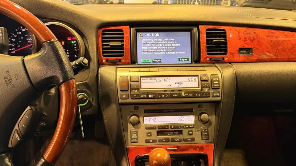 2005 Lexus SC430 - Image 12 of 20