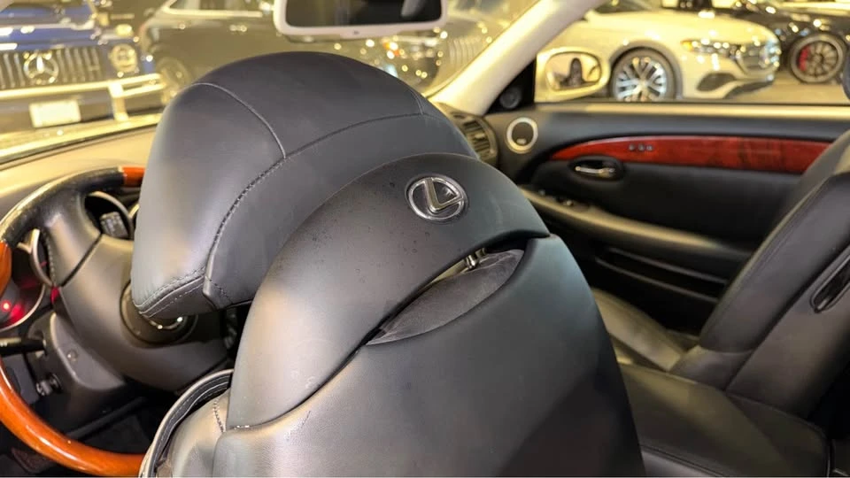 2005 Lexus SC430 - Image 17 of 20